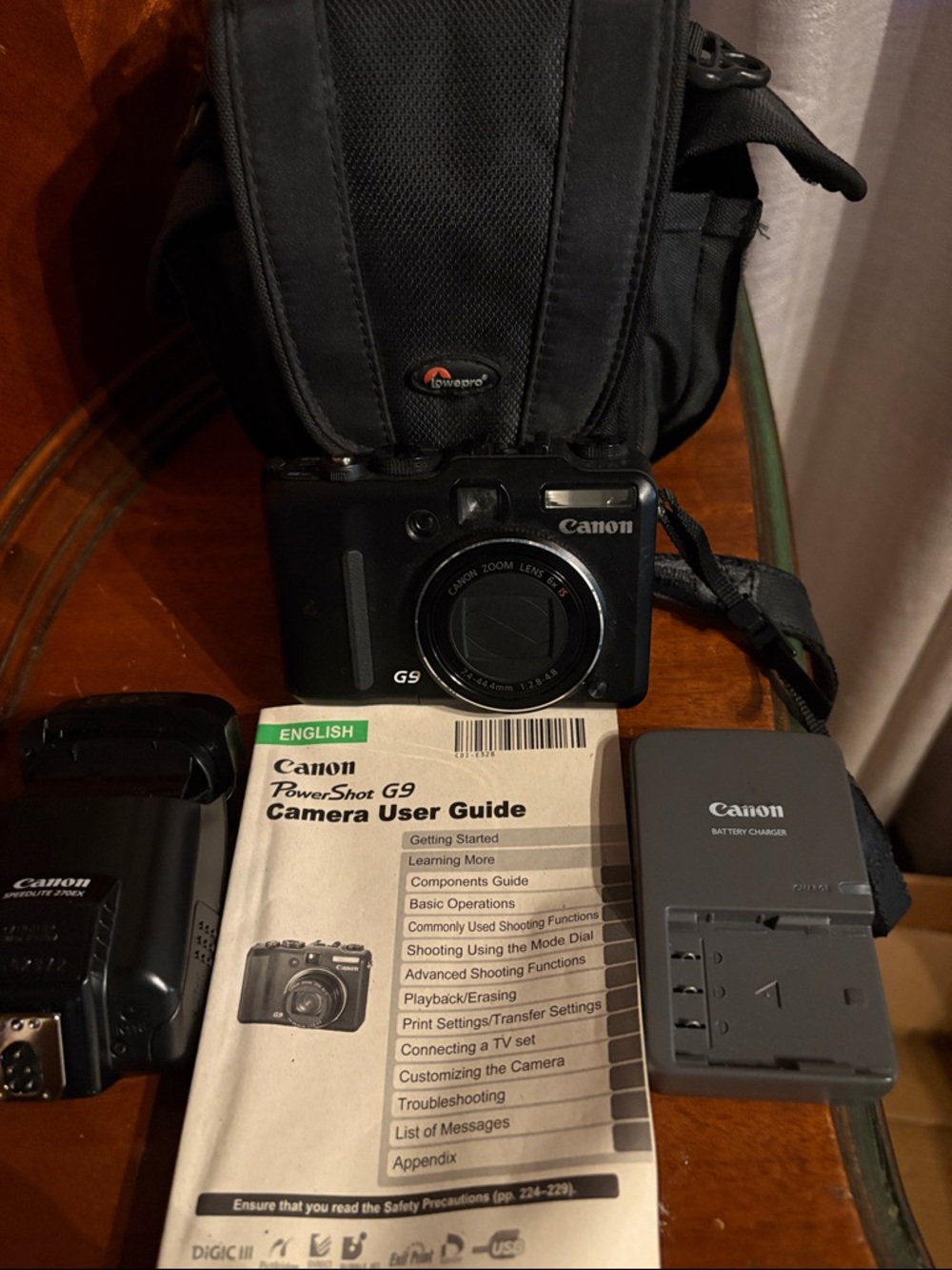 Canon PowerShot G9 Compact Digital Camera in Black with Accessories
